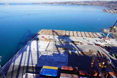Construction works on stacking areas on Pier No. 1