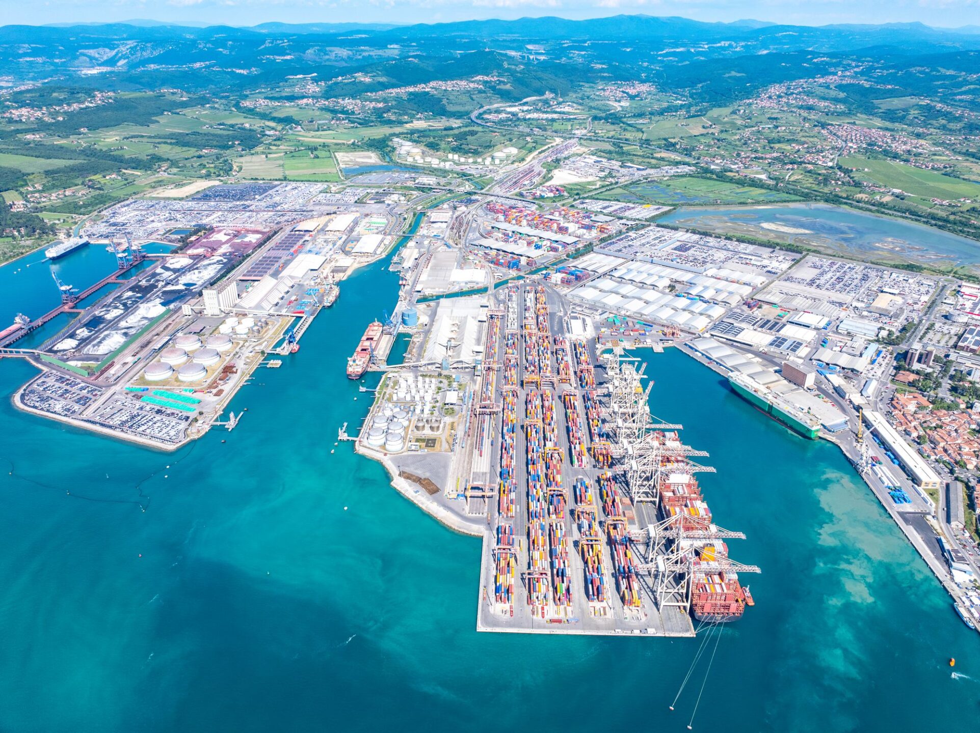Strong performance in 2025 and accelerated investments in development ...